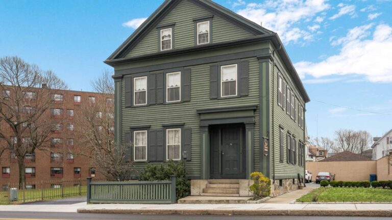 lizzie borden house